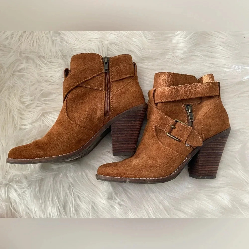 Dolce Vita Size 7.5 Brown Tan Leather Suede Cross Wrap Buckle Ankle Boot - Picture 4 of 12